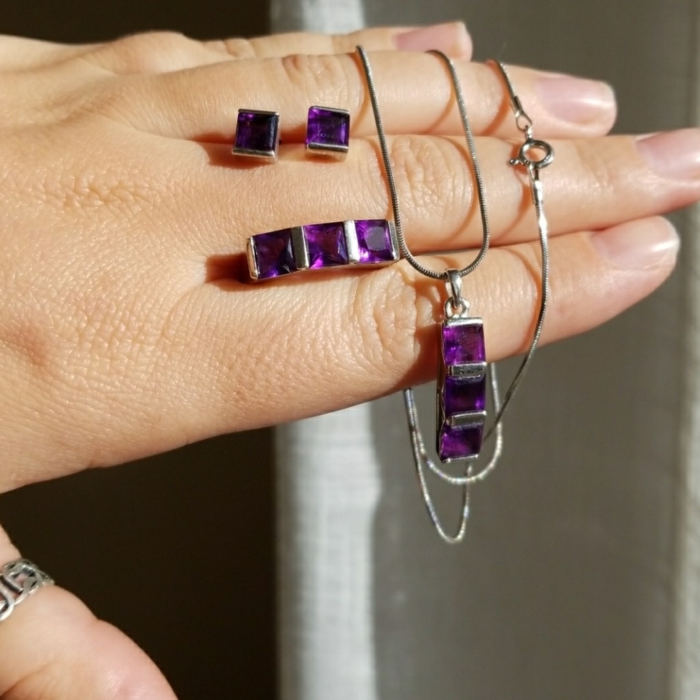 Silver and amethyst jewelry set